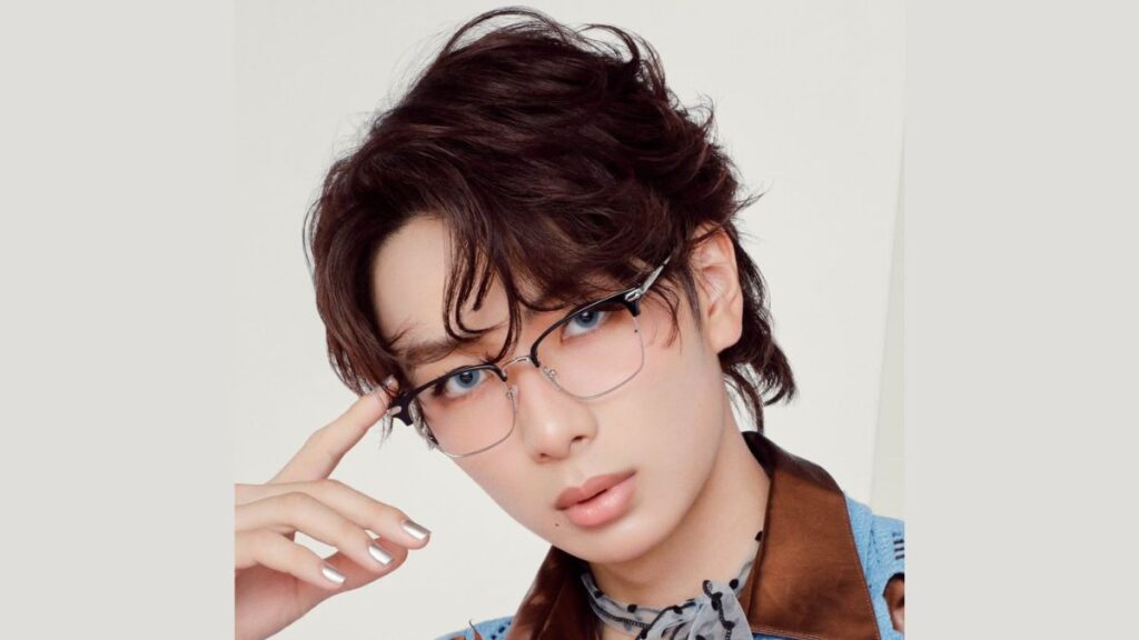 メガネをかけた冨田侑暉