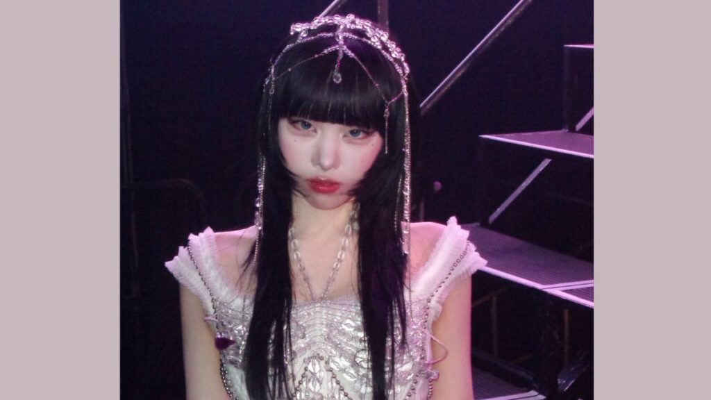 お姫様のような紫今